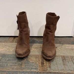 Johnny Ringo Brown Ankle Boots